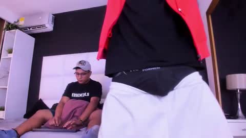 Snapshot of alejandro_astor17 chatting on January 15, 2026, 4:06 am Alejandro online show from January 15, 2026, 4:06 am