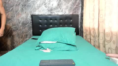 Alejandro Fuentes online show from November 9, 2025, 12:58 pm