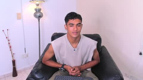 Snapshot of alejandro_williams chatting on May 27, 2026, 7:33 pm Alejandro williams online show from May 27, 2026, 7:33 pm