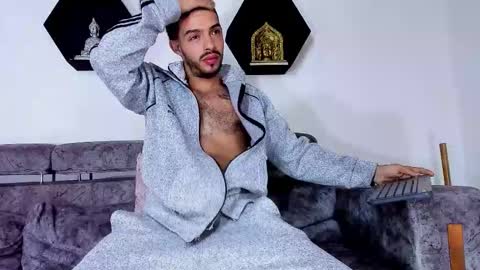 Snapshot of alejandro_zatroro chatting on February 7, 2026, 11:36 am ONLYFANS ALEJANDRO ZATRORO online show from February 7, 2026, 11:36 am