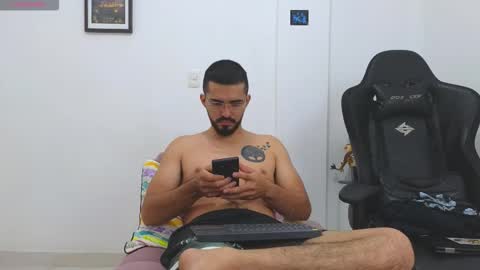 Snapshot of alejandroo_7 chatting on February 3, 2026, 6:46 pm alejandroo_7 online show from February 3, 2026, 6:46 pm