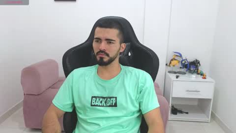 Snapshot of alejandroo_7 chatting on February 5, 2026, 5:28 pm alejandroo_7 online show from February 5, 2026, 5:28 pm