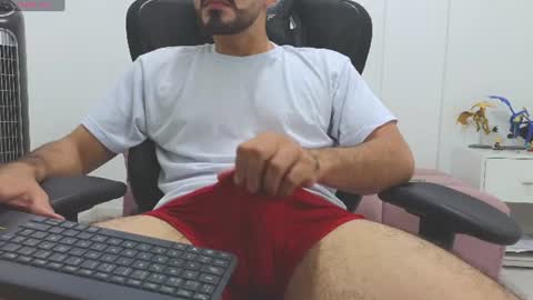 Snapshot of alejandroo_7 chatting on July 7, 2026, 12:46 am alejandroo_7 online show from July 7, 2026, 12:46 am