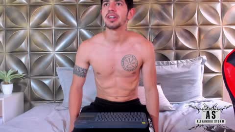 Snapshot of alejandrostorm chatting on January 27, 2025, 7:03 pm Alejo online show from January 27, 2025, 7:03 pm