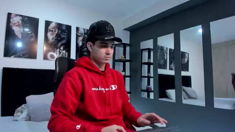 Snapshot of alejo_gray1 chatting on January 15, 2026, 12:43 pm alejo_gray1 online show from January 15, 2026, 12:43 pm