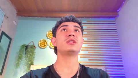 alejo_gray1 online show from June 16, 2026, 7:16 pm