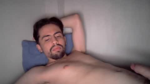 alejo_shy online show from December 17, 2024, 7:40 am