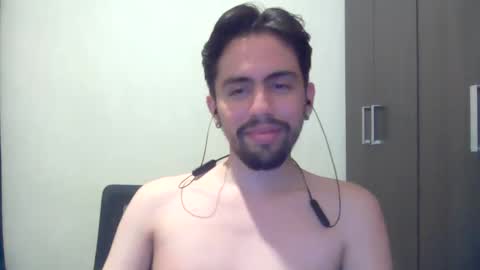 alejo_shy online show from December 20, 2024, 7:01 am