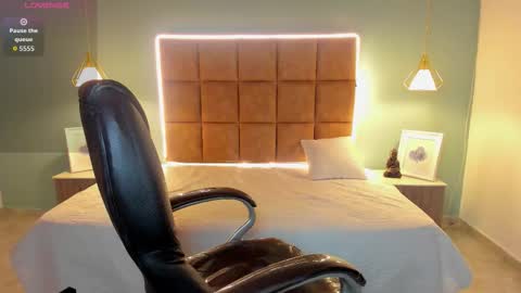 ALejoo Saenz online show from November 20, 2025, 2:45 am