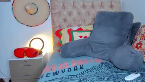 Snapshot of alejostrong chatting on December 16, 2025, 2:38 am alejostrong online show from December 16, 2025, 2:38 am