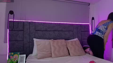 aleka_williams_ online show from October 16, 2025, 10:33 pm