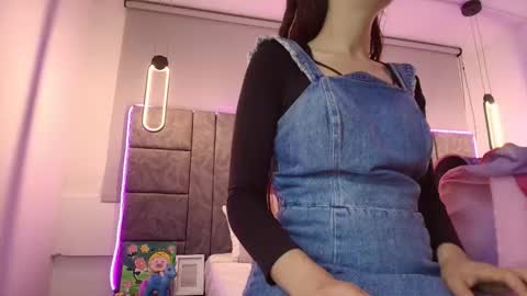 aleka_williams_ online show from November 5, 2025, 11:05 pm