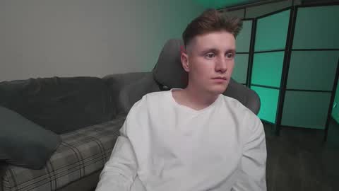 Snapshot of aleks_fisher chatting on October 21, 2025, 11:05 pm Alex and Linar online show from October 21, 2025, 11:05 pm