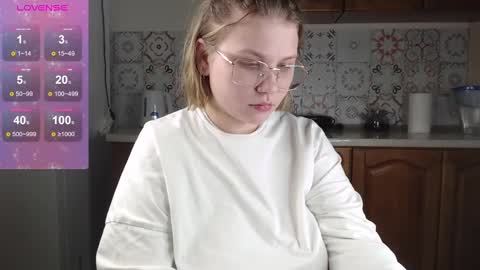 Snapshot of aleksaflirt chatting on February 18, 2025, 8:14 pm Aleksa online show from February 18, 2025, 8:14 pm