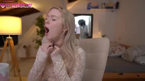 Snapshot of aleksalore chatting on January 19, 2026, 4:05 am Lexi online show from January 19, 2026, 4:05 am