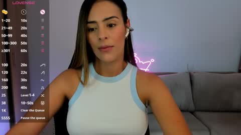 Snapshot of alessandramoreli chatting on January 15, 2025, 6:51 pm AlessandraMoreli Its my birthday online show from January 15, 2025, 6:51 pm