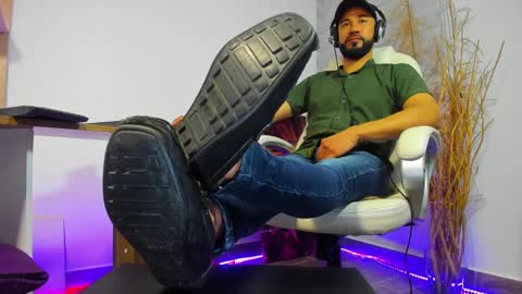 ALESSANDRO  WYE online show from December 3, 2024, 7:10 am