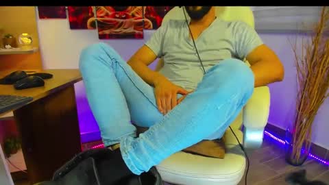 ALESSANDRO  WYE online show from January 12, 2025, 12:23 pm