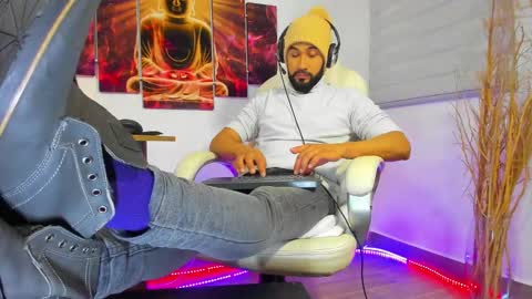 ALESSANDRO  WYE online show from January 26, 2025, 2:14 am