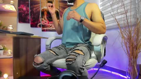 ALESSANDRO  WYE online show from February 6, 2025, 2:48 pm