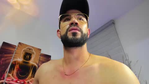 ALESSANDRO  WYE online show from February 8, 2025, 8:31 am