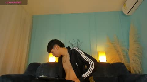 Snapshot of alessandro_dybala chatting on January 23, 2025, 12:19 pm Alessandro Dybala online show from January 23, 2025, 12:19 pm