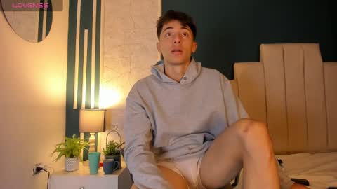 Snapshot of alessandro_dybala chatting on January 31, 2025, 3:33 pm Alessandro Dybala online show from January 31, 2025, 3:33 pm