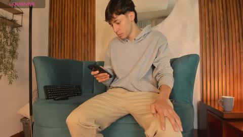 Snapshot of alessandro_dybala chatting on February 9, 2025, 11:47 am Alessandro Dybala online show from February 9, 2025, 11:47 am