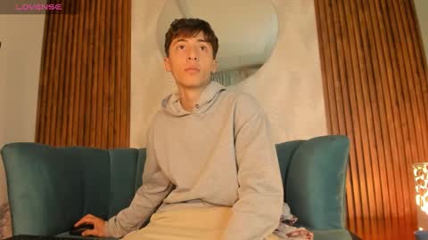 Snapshot of alessandro_dybala chatting on February 9, 2025, 5:54 pm Alessandro Dybala online show from February 9, 2025, 5:54 pm