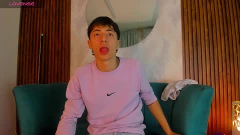 Snapshot of alessandro_dybala chatting on March 7, 2025, 11:51 am Alessandro Dybala online show from March 7, 2025, 11:51 am