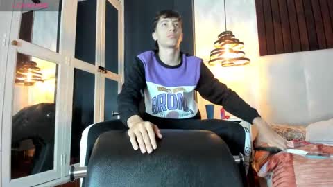 Snapshot of alessandro_dybala chatting on March 9, 2025, 11:36 am Alessandro Dybala online show from March 9, 2025, 11:36 am