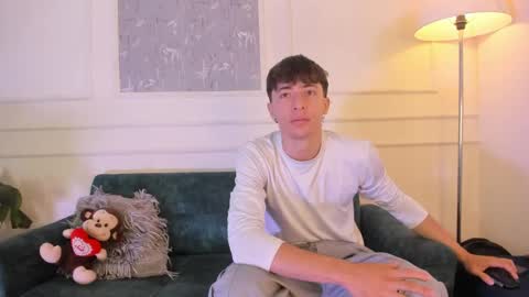 Snapshot of alessandro_dybala chatting on September 9, 2025, 12:15 pm Alessandro Dybala online show from September 9, 2025, 12:15 pm