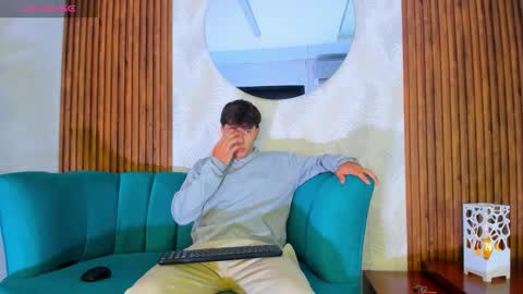 Snapshot of alessandro_dybala chatting on October 12, 2025, 12:37 pm Alessandro Dybala online show from October 12, 2025, 12:37 pm