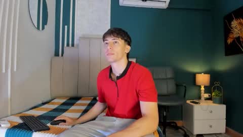 Snapshot of alessandro_dybala chatting on November 13, 2025, 12:15 pm Alessandro Dybala online show from November 13, 2025, 12:15 pm