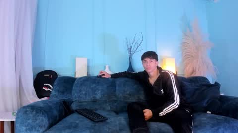 Snapshot of alessandro_dybala chatting on November 16, 2025, 1:17 pm Alessandro Dybala online show from November 16, 2025, 1:17 pm