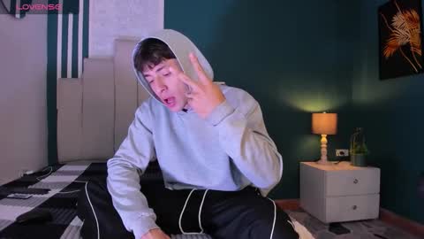 Snapshot of alessandro_dybala chatting on November 19, 2025, 12:16 pm Alessandro Dybala online show from November 19, 2025, 12:16 pm