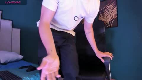 Snapshot of alessandro_dybala chatting on November 20, 2025, 12:27 pm Alessandro Dybala online show from November 20, 2025, 12:27 pm