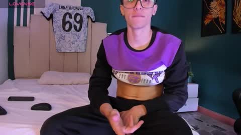 Snapshot of alessandro_dybala chatting on November 21, 2025, 12:26 pm Alessandro Dybala online show from November 21, 2025, 12:26 pm