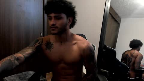 Snapshot of alessandro_vanni chatting on December 20, 2024, 6:02 pm Alessandro Vanni online show from December 20, 2024, 6:02 pm