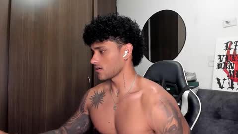 Snapshot of alessandro_vanni chatting on September 22, 2025, 1:29 am Alessandro Vanni online show from September 22, 2025, 1:29 am