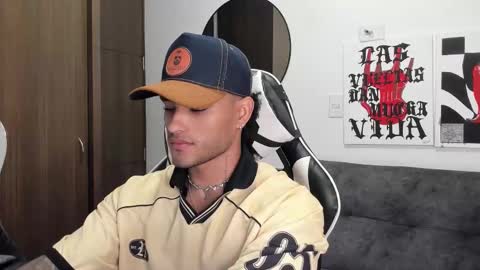 Alessandro Vanni online show from December 14, 2025, 2:39 am