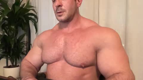 Snapshot of alessandrobuilder chatting on November 11, 2025, 4:18 pm Alessandrobuilder online show from November 11, 2025, 4:18 pm