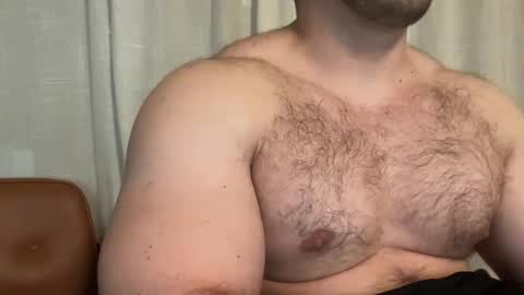 Snapshot of alessandrobuilder chatting on December 1, 2025, 11:54 pm Alessandrobuilder online show from December 1, 2025, 11:54 pm