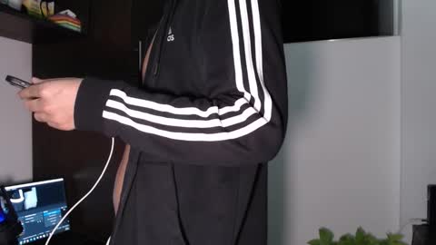 Snapshot of alessandrostone chatting on November 4, 2025, 10:25 am Alex online show from November 4, 2025, 10:25 am