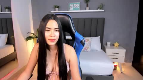 Snapshot of alessia_leroy chatting on February 11, 2025, 12:06 am A L E S S I A online show from February 11, 2025, 12:06 am