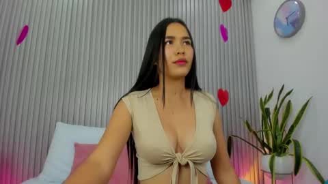 Snapshot of alessia_leroy chatting on February 15, 2025, 11:14 pm A L E S S I A online show from February 15, 2025, 11:14 pm