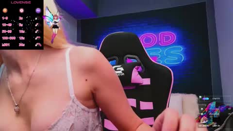 alessiacroft online show from September 23, 2025, 4:26 am