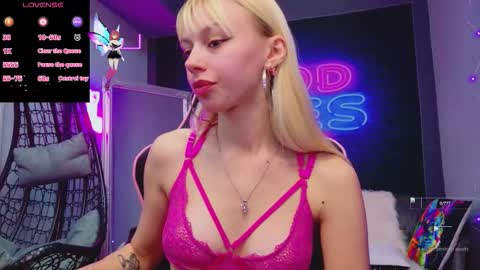 alessiacroft online show from October 1, 2025, 4:40 am