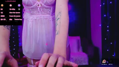 Snapshot of alessiacroft chatting on December 23, 2025, 5:16 am alessiacroft online show from December 23, 2025, 5:16 am