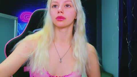 Snapshot of alessiacroft chatting on February 15, 2026, 3:58 am alessiacroft online show from February 15, 2026, 3:58 am